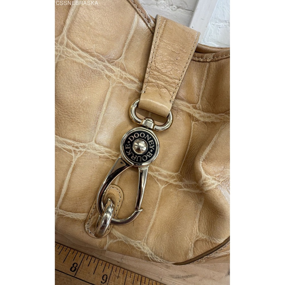 Dooney & Bourke Tan Belvedere Croc Embossed Leather Logo Lock Hobo Bag Large - Picture 9 of 11